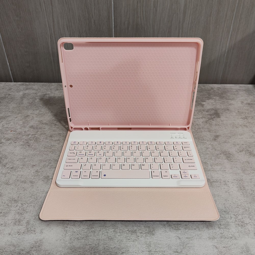 u9SWfsGdqmDiP1b9ZV71thXxQxtja6J7adDNB9WhlbYgE3mpKl.jpg کاور و کیبورد ipad سایز 10.2 اینچ - Image 1