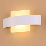 چراغ دیواری LED اکریلیک RQSKUMBN
